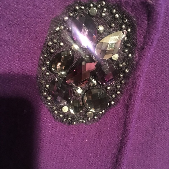 Pre-Owned Female Sweater - Picture 5 of 6